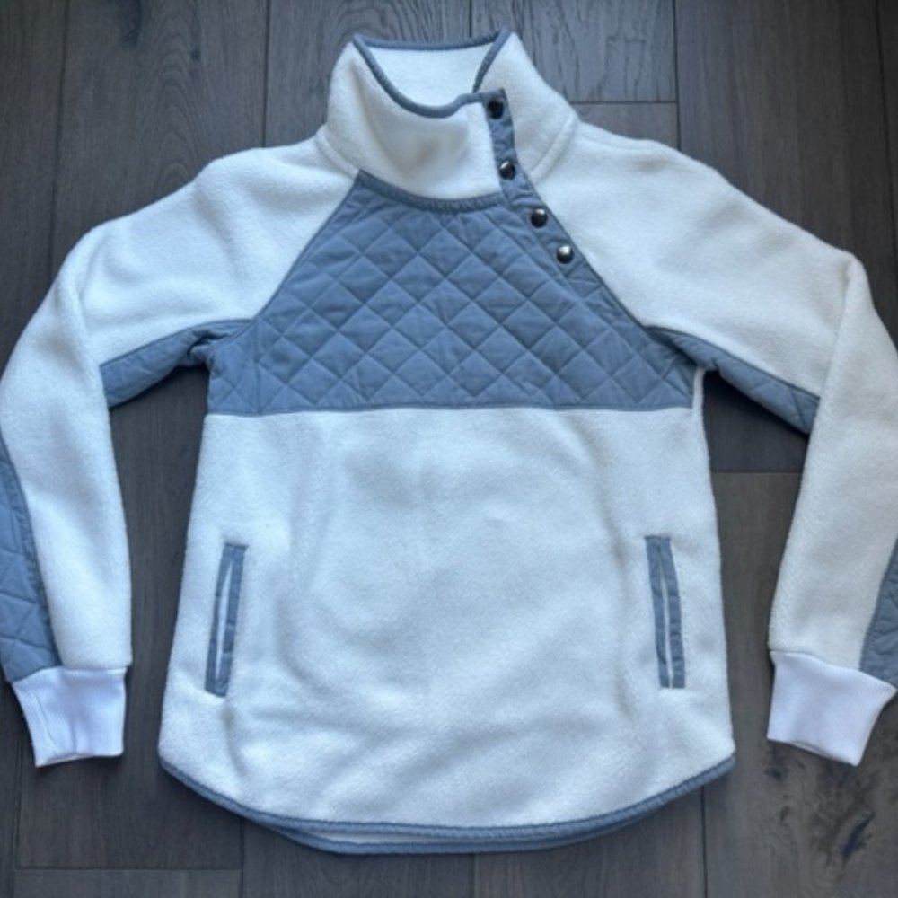 ABERCROMBIE & FITCH WOMEN'S LONG SLEEVE BUTTON PULLOVER
